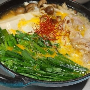 煮るだけ10分♡男子も大満足♡ニラ玉肉豆腐